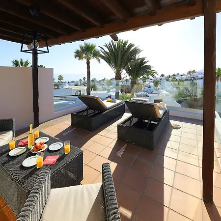 Wonderful Puerto Del Carmen Location Cilla Sea Views Large Pool Area Lanzarote Villa