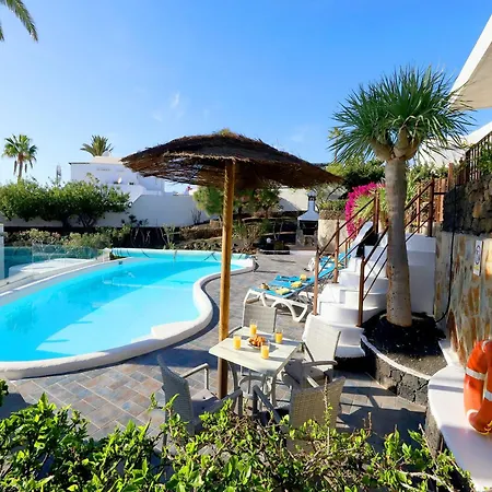 Villa Wonderful Puerto Del Carmen Location Cilla Sea Views Large Pool Area Lanzarote