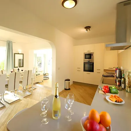 Wonderful Puerto Del Carmen Location Cilla Sea Views Large Pool Area Lanzarote * Tias