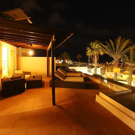 Wonderful Puerto Del Carmen Location Cilla Sea Views Large Pool Area Lanzarote Tias